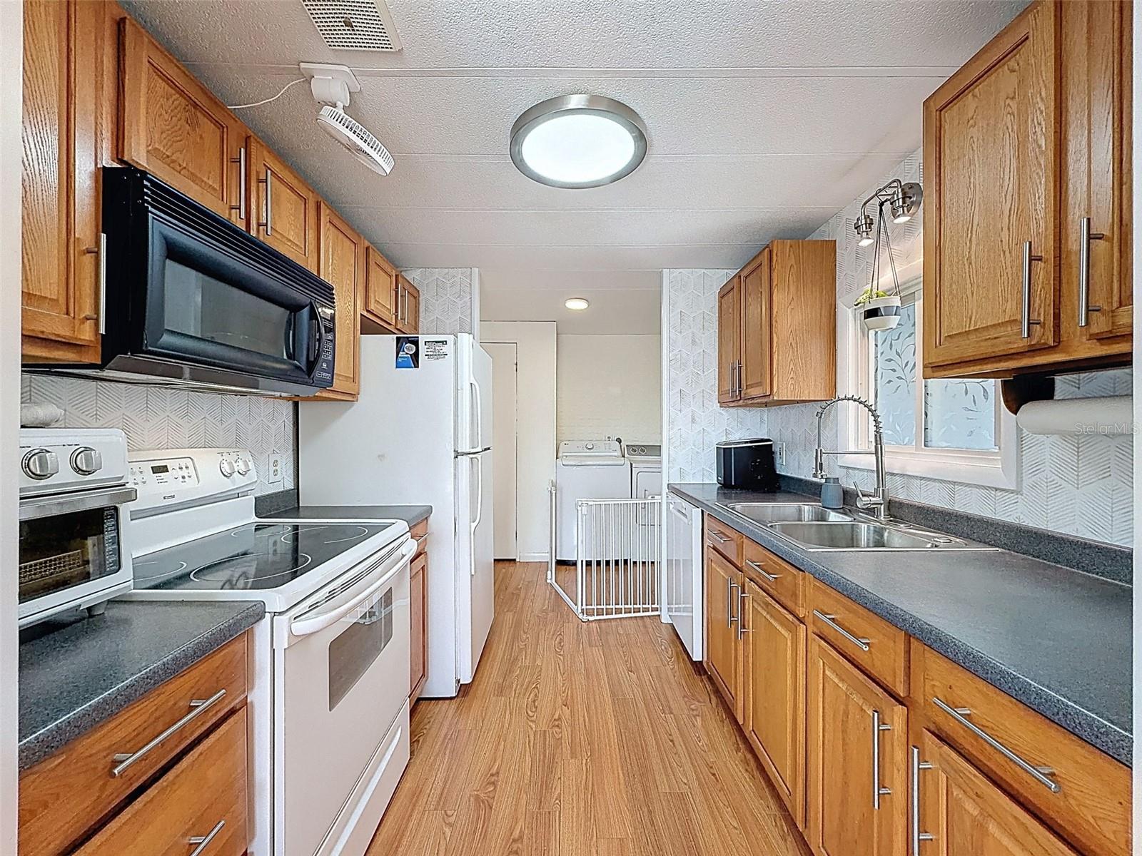 Image 13 of 36 For 6631 Silverbell Drive