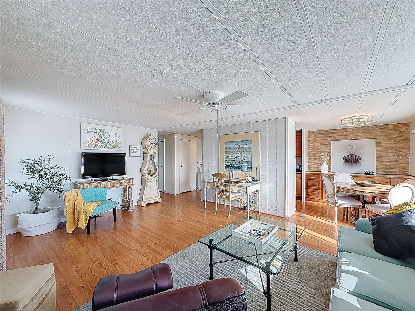 Image 6 of 36 For 6631 Silverbell Drive