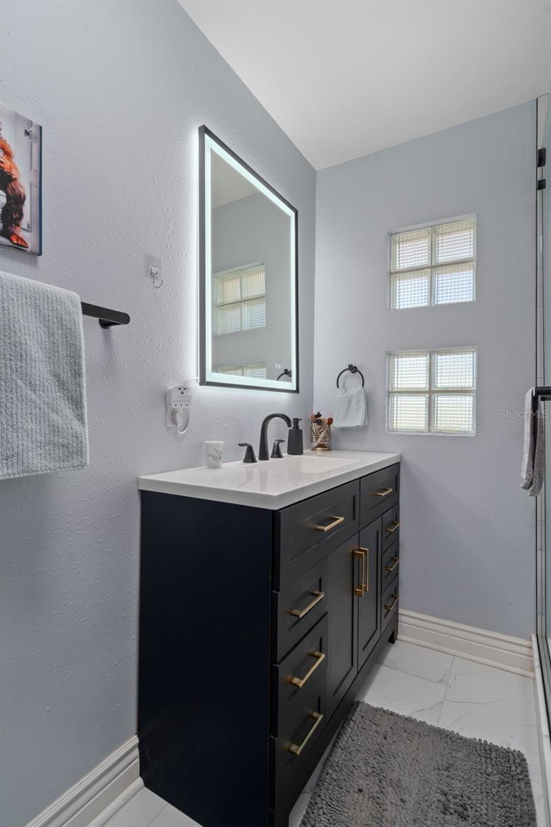 Image 34 of 71 For 502 3rd Avenue Se