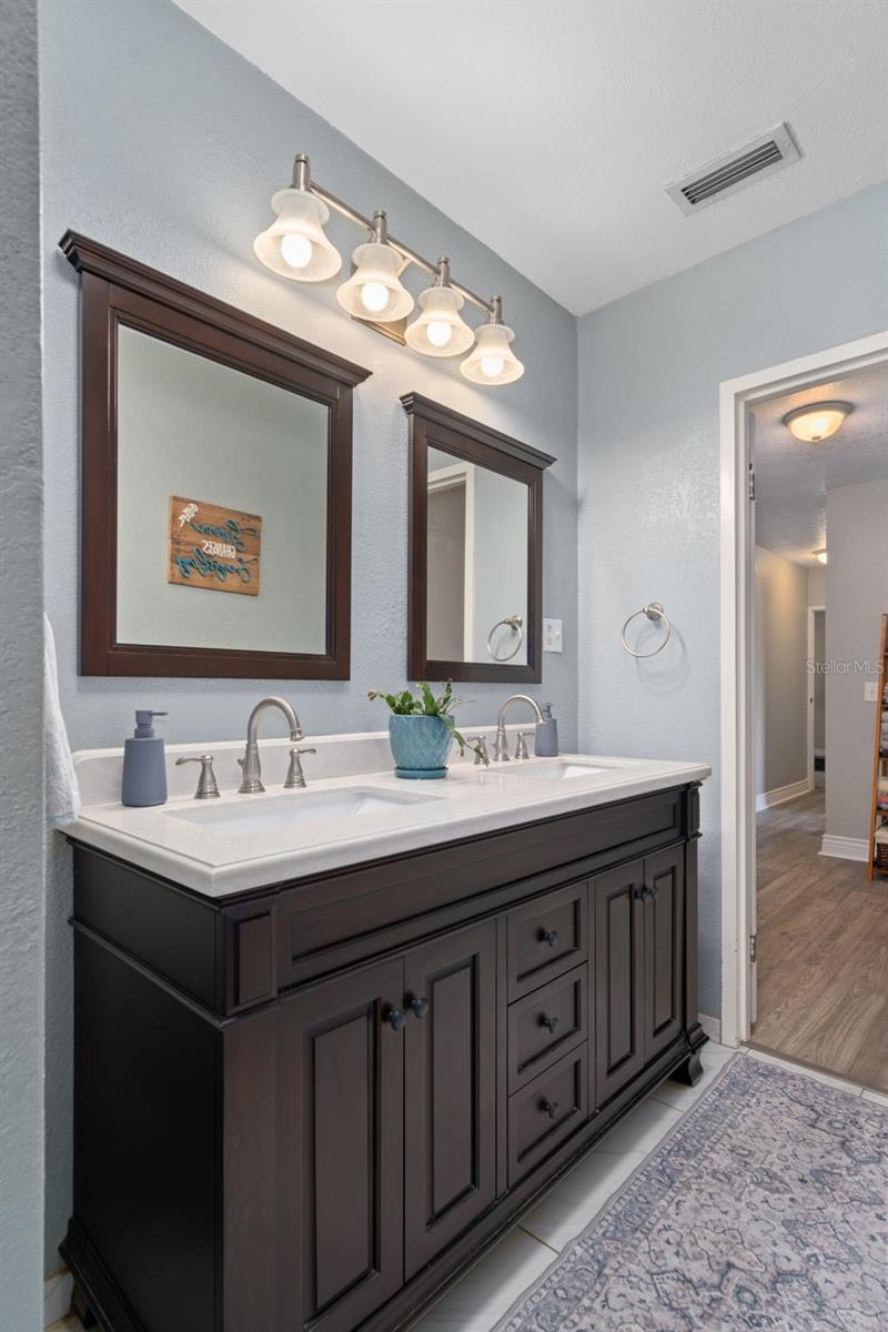 Image 42 of 71 For 502 3rd Avenue Se