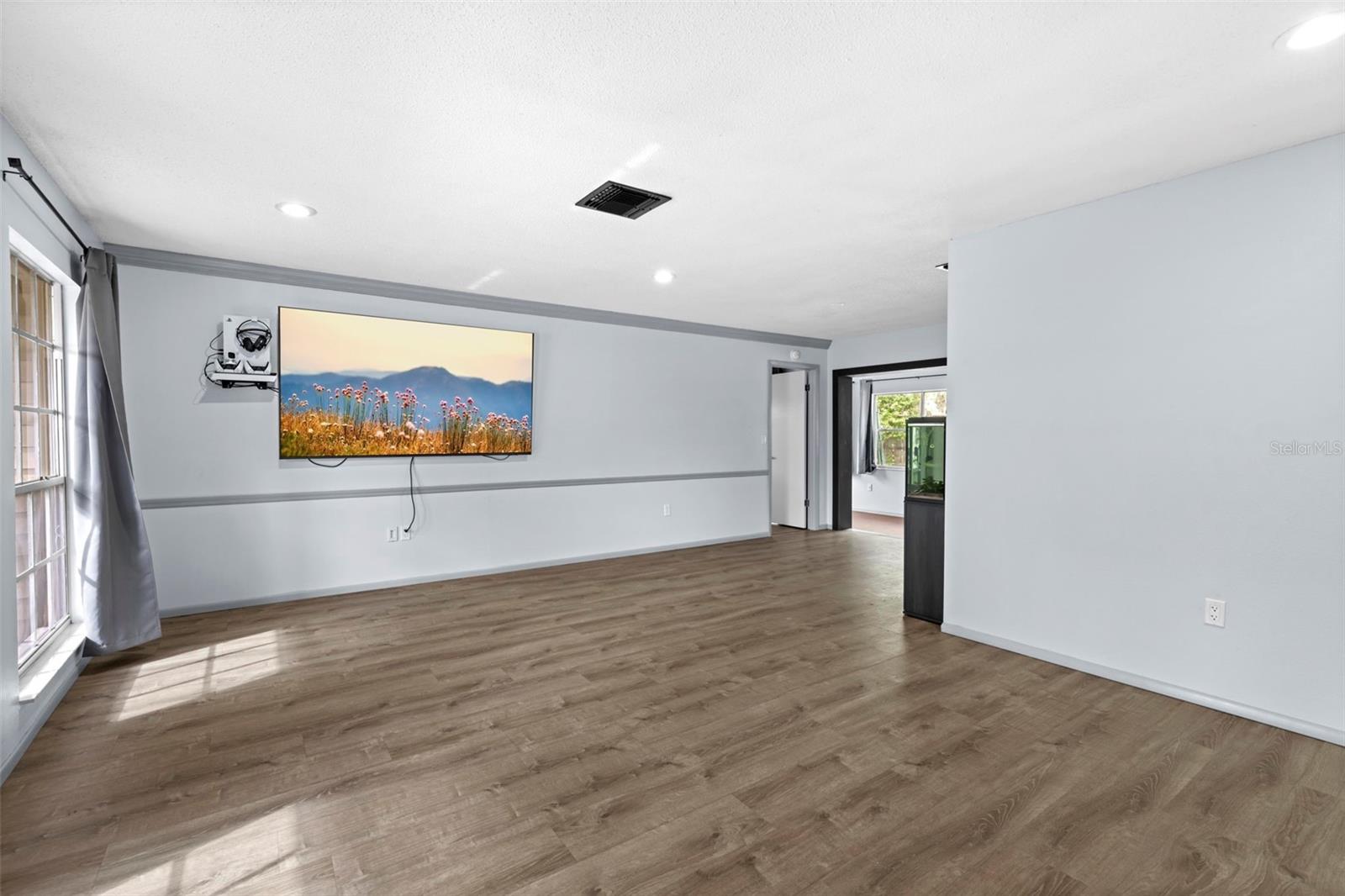 Image 16 of 51 For 3305 Abeline Road