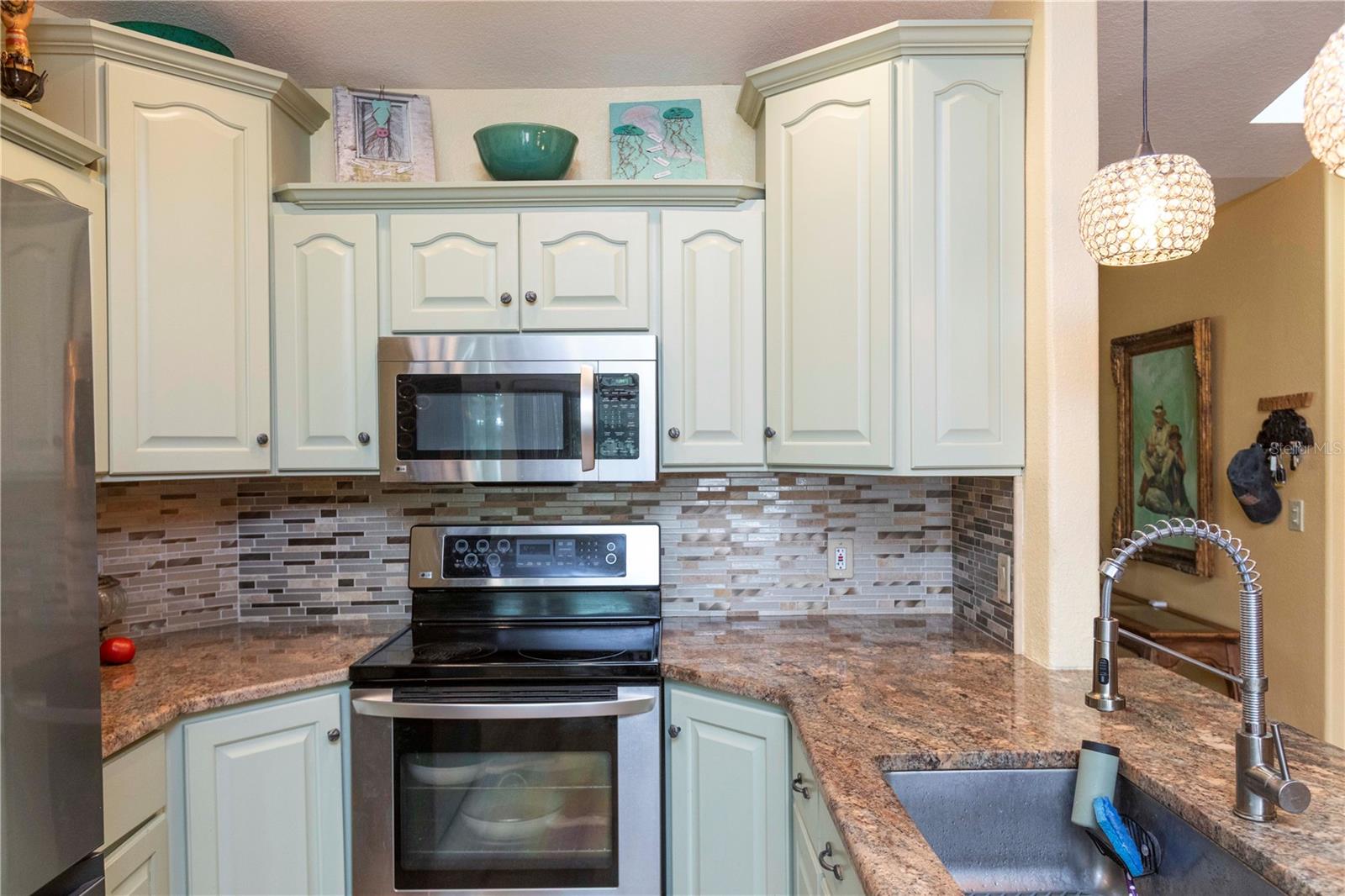 Image 13 of 59 For 5641 Mossberg Drive