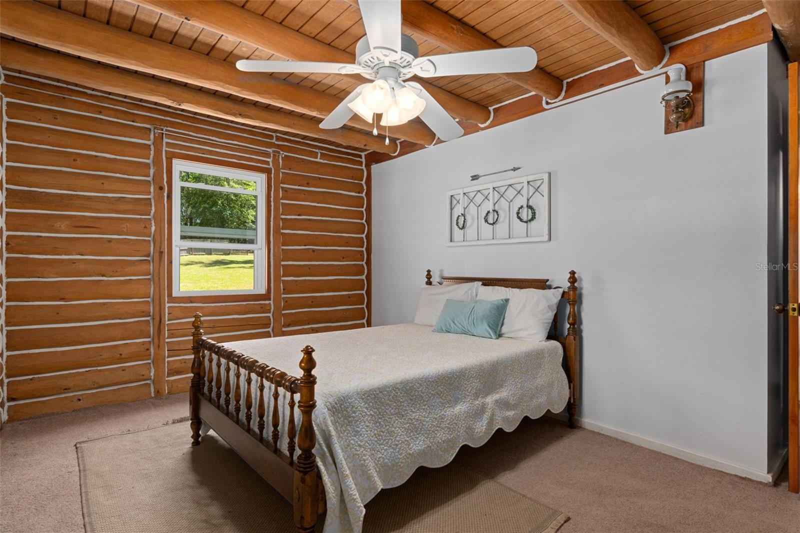 Listing photo id 17 for 5487 Cedar Lane