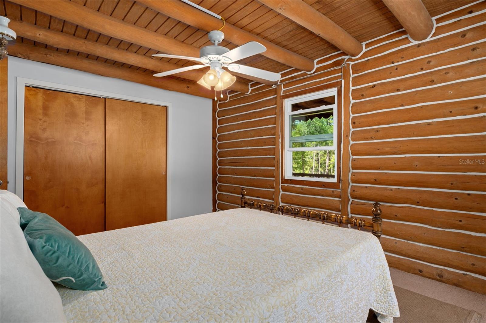 Listing photo id 18 for 5487 Cedar Lane