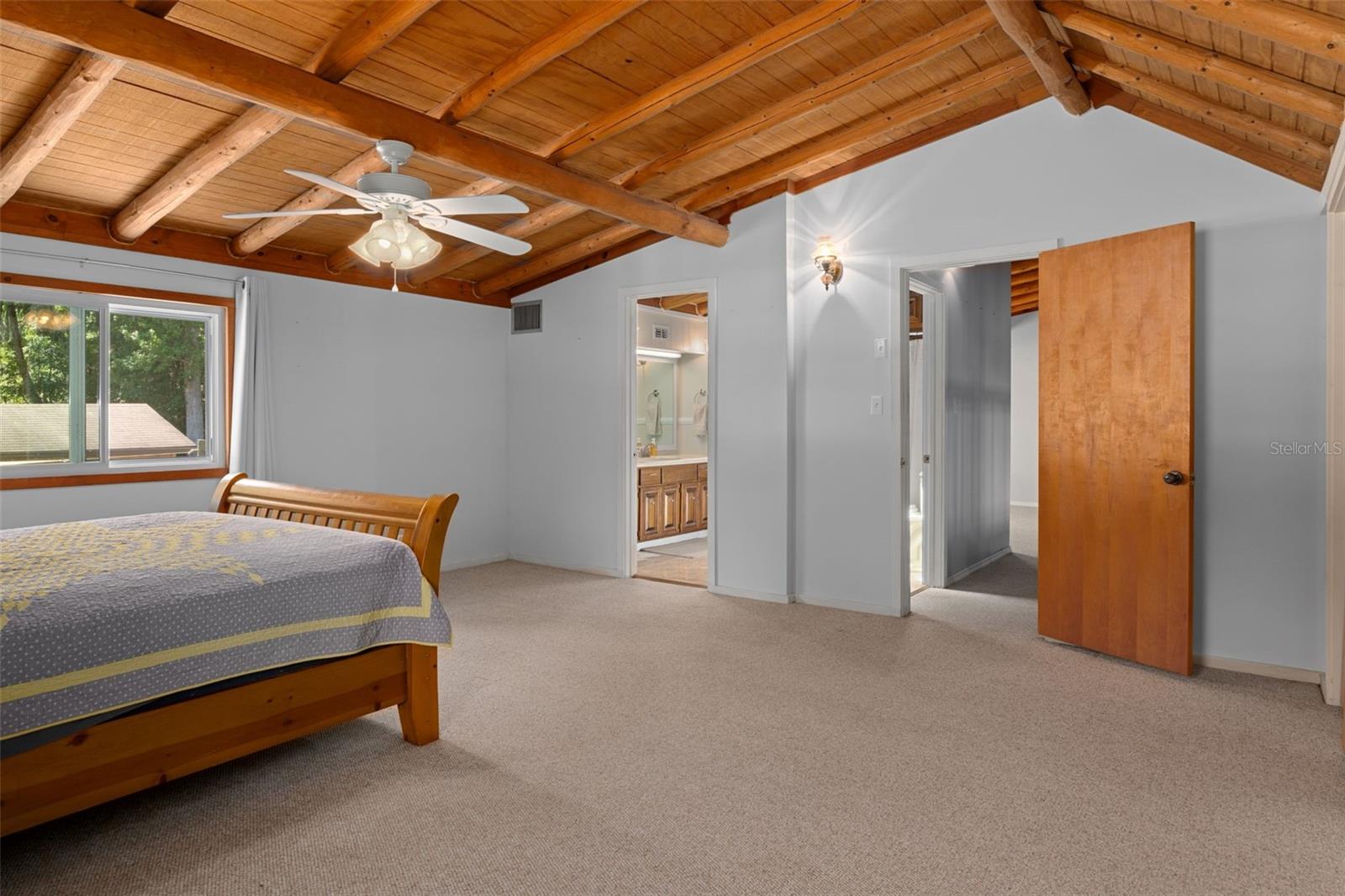 Listing photo id 21 for 5487 Cedar Lane