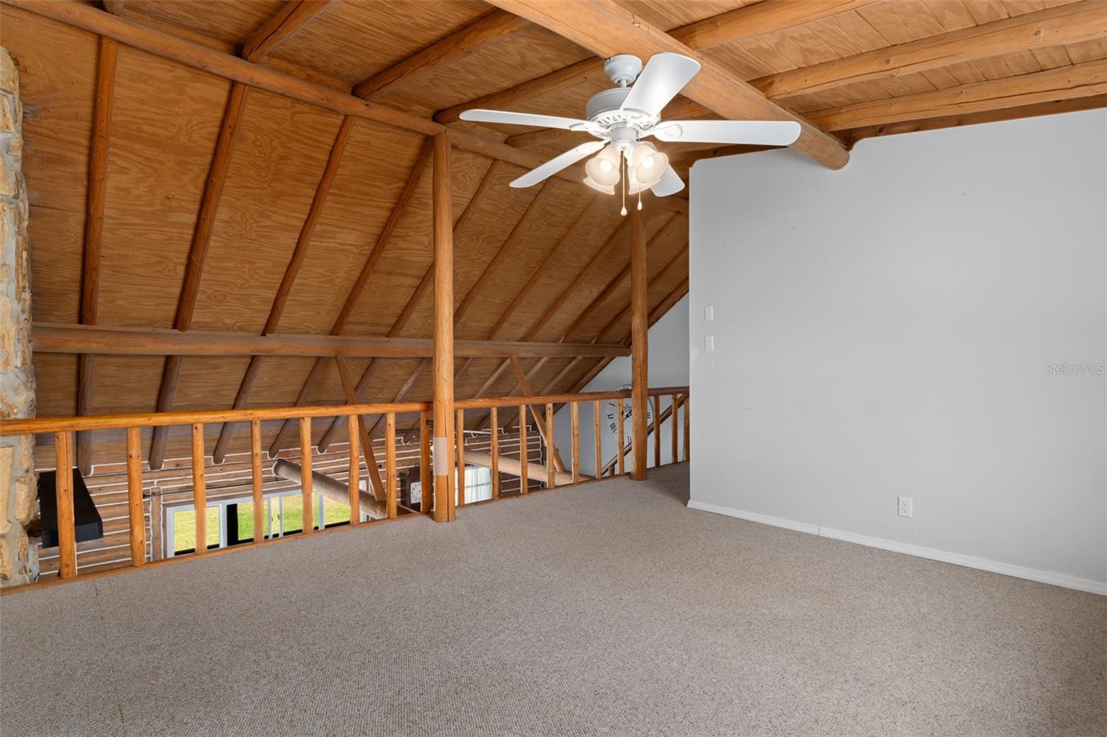 Listing photo id 25 for 5487 Cedar Lane