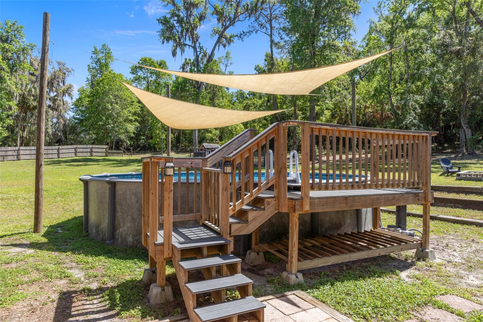 Listing photo id 40 for 5487 Cedar Lane