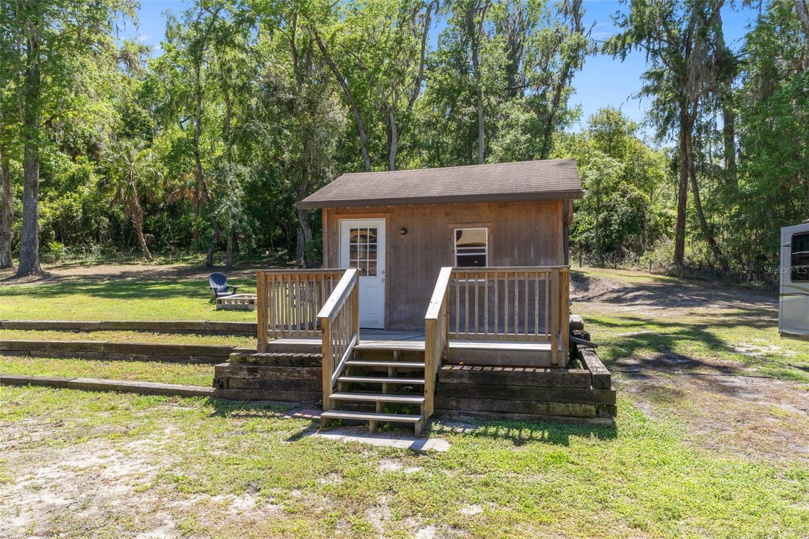 Listing photo id 41 for 5487 Cedar Lane