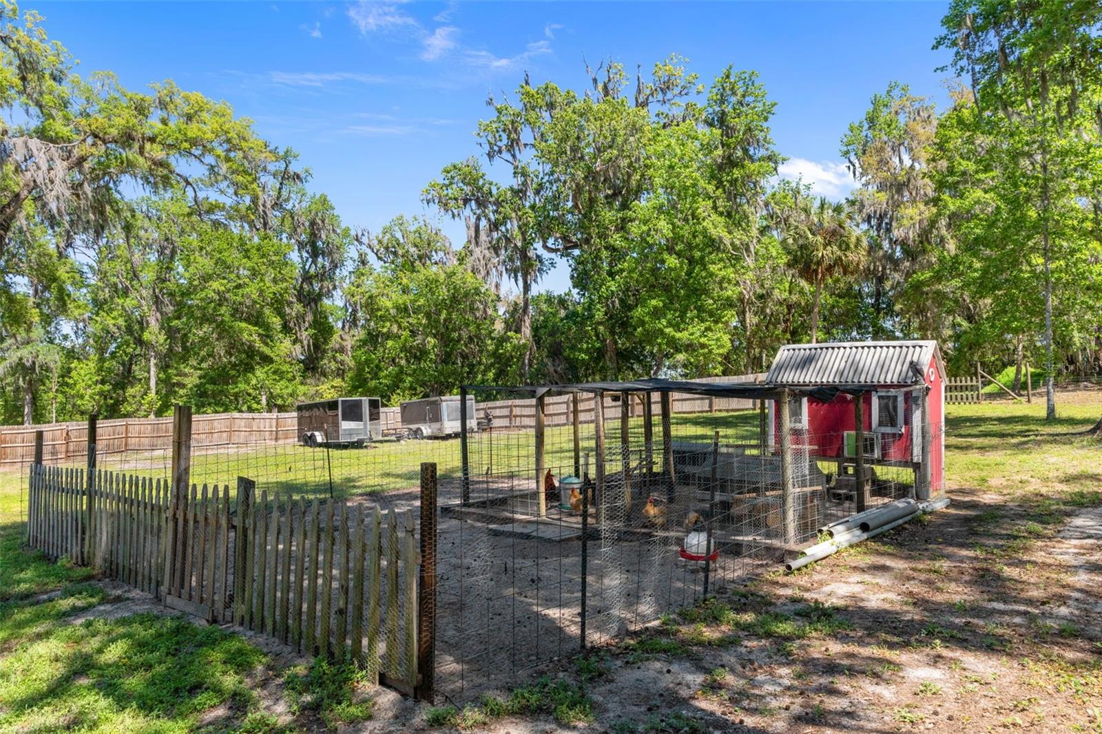 Listing photo id 44 for 5487 Cedar Lane