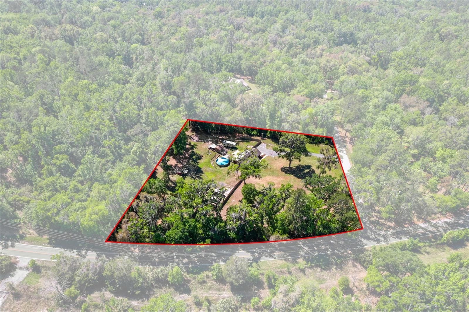 Listing photo id 53 for 5487 Cedar Lane