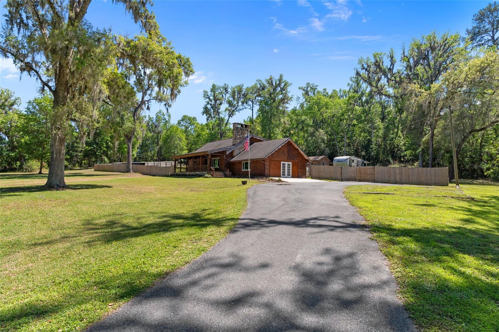 Listing photo id 57 for 5487 Cedar Lane