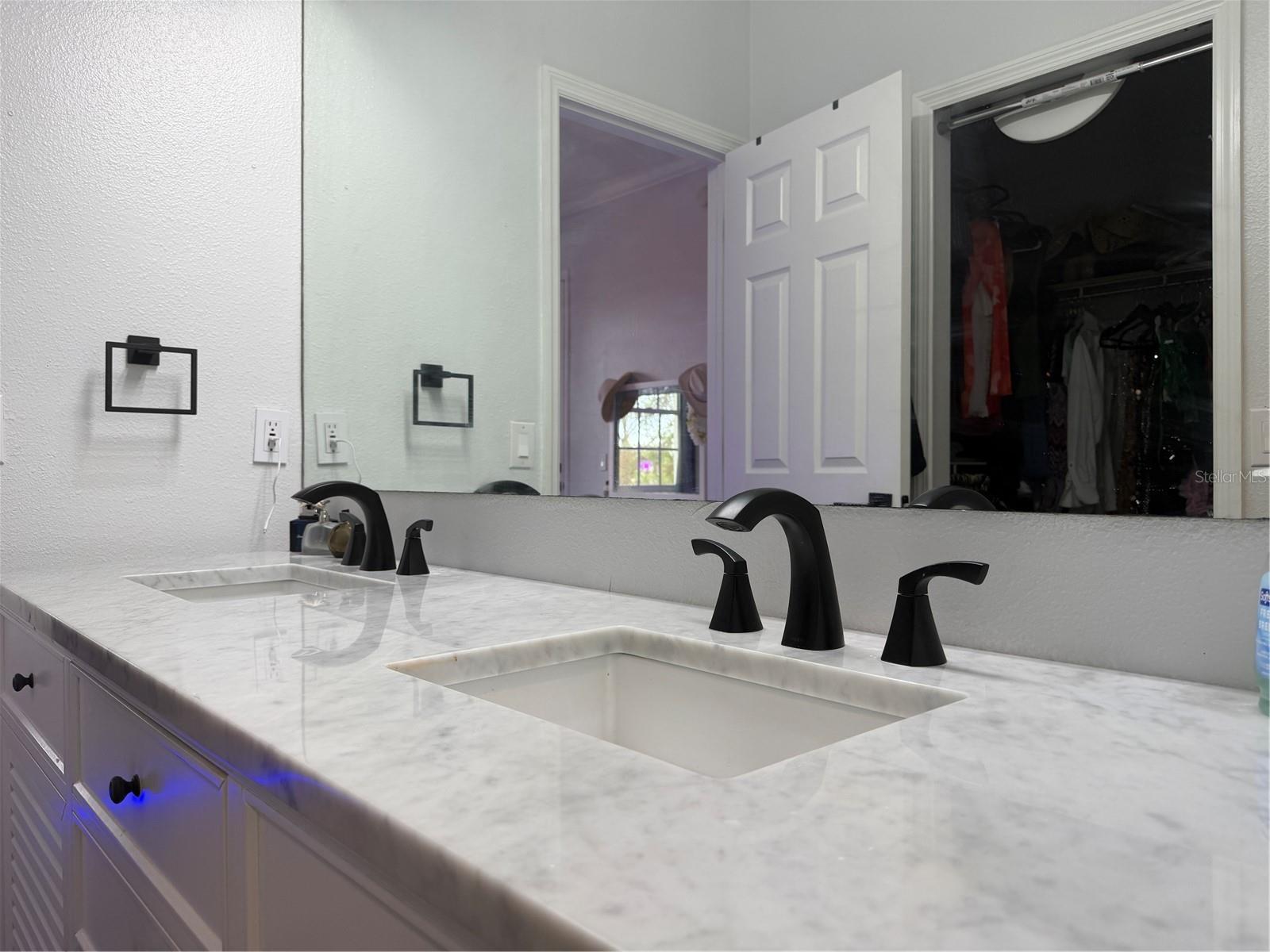 Image 32 of 63 For 6816 Dali Avenue 201