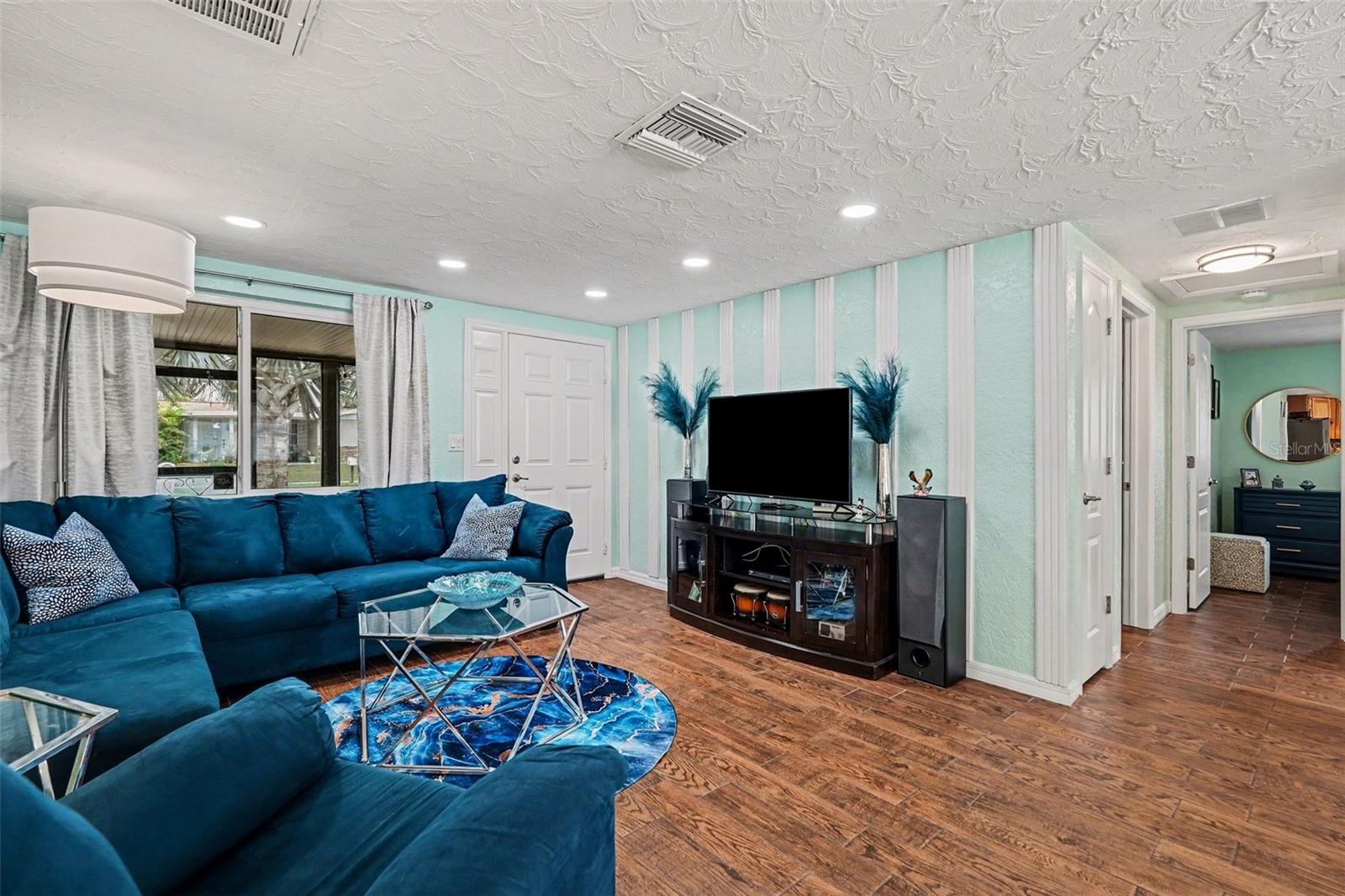 Image 6 of 25 For 5828 1st Avenue