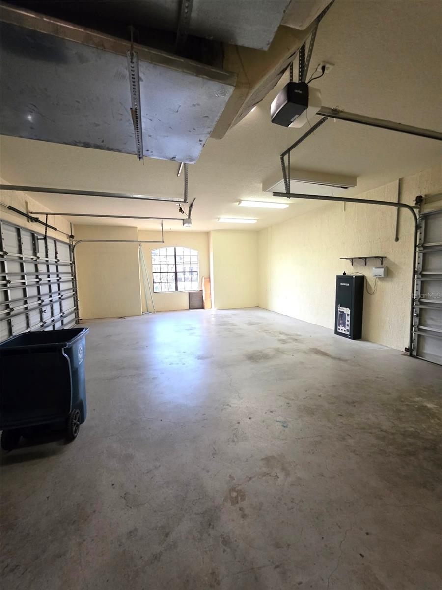 Image 10 of 34 For 8421 Charleston Drive