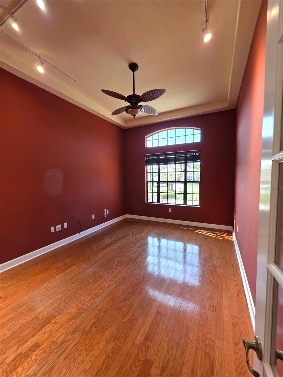 Image 19 of 34 For 8421 Charleston Drive