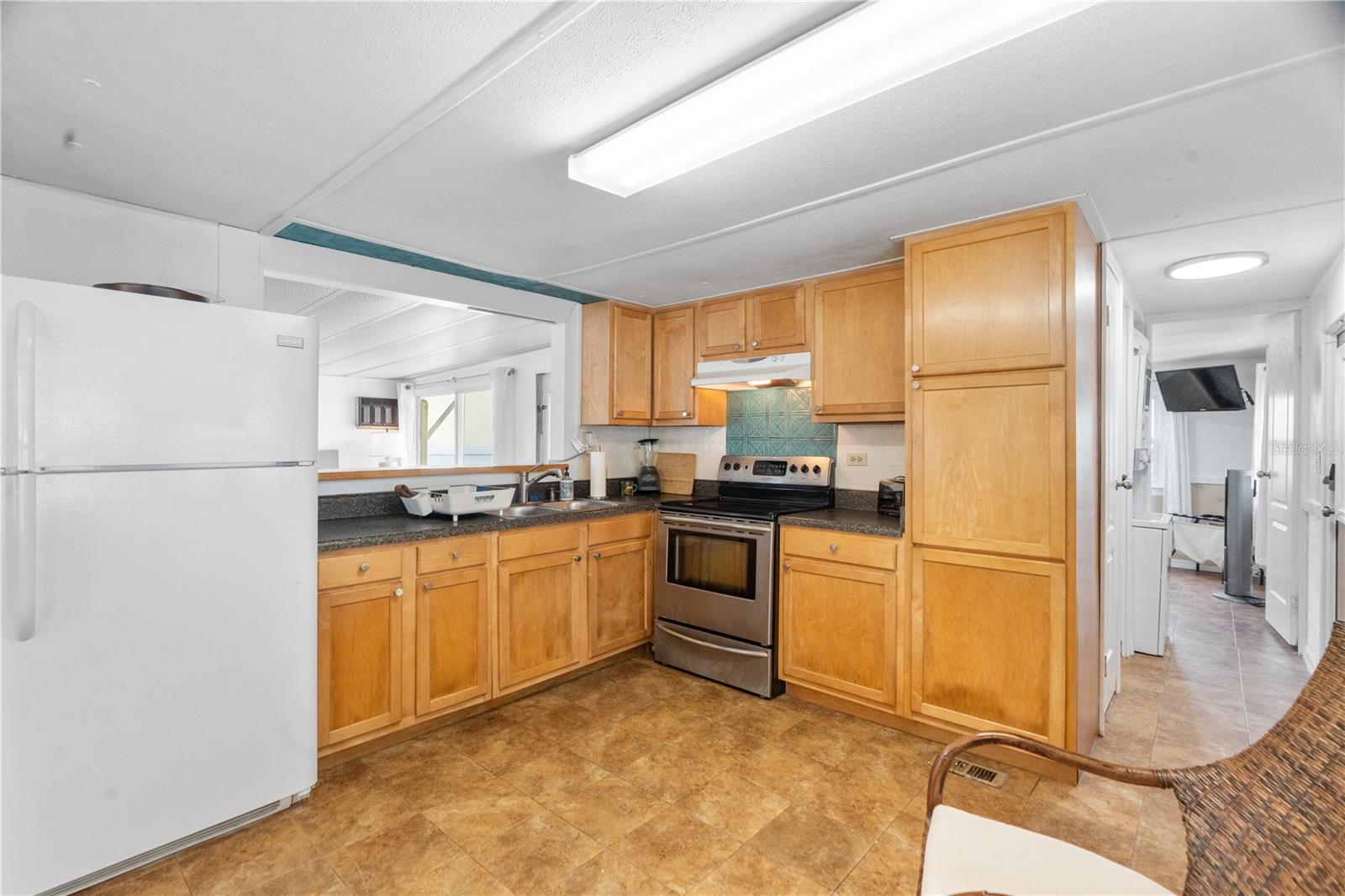 Image 10 of 19 For 6501 Clark Street