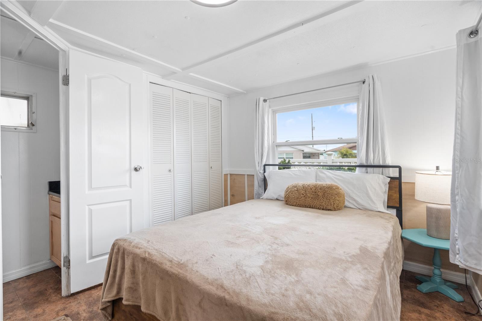 Image 12 of 19 For 6501 Clark Street