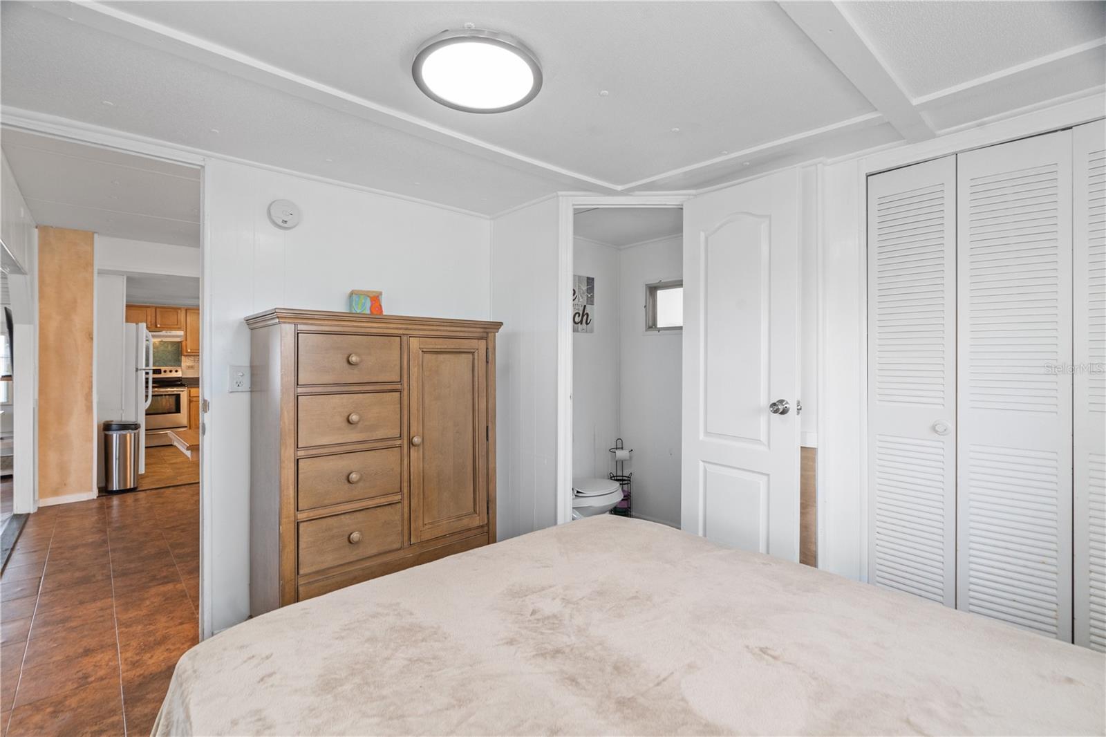 Image 13 of 19 For 6501 Clark Street