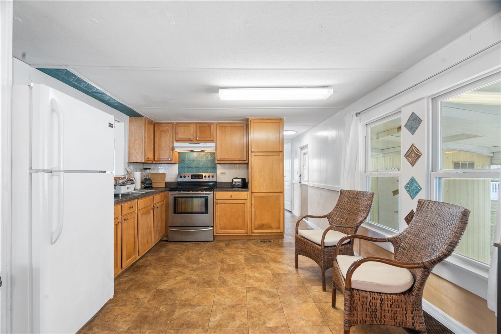 Image 9 of 19 For 6501 Clark Street