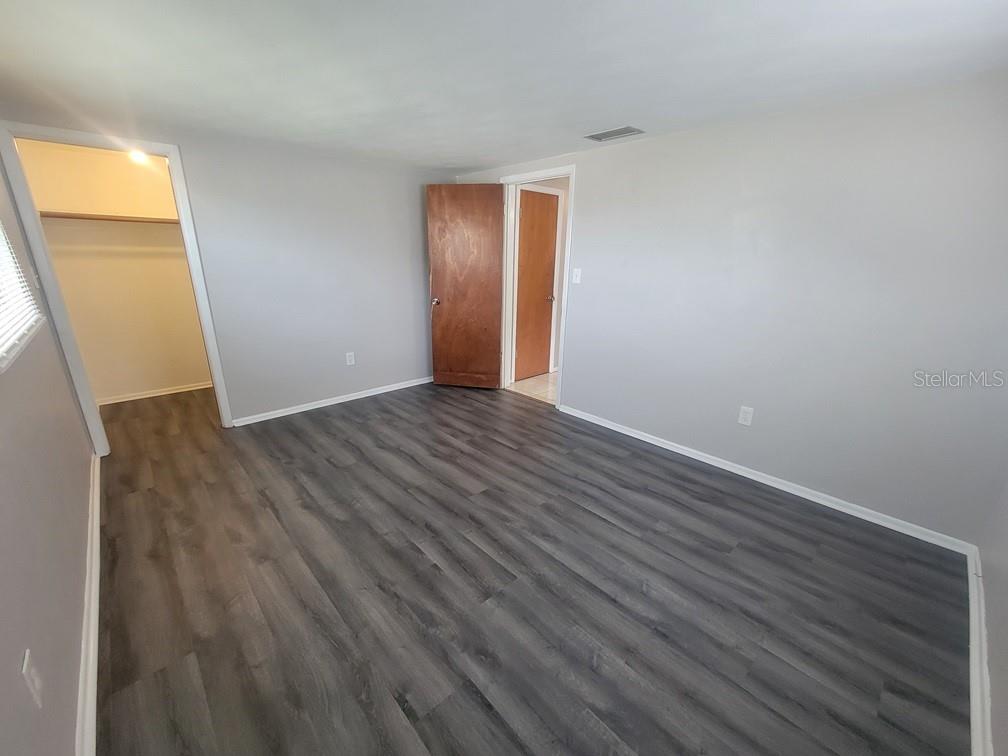 Image 19 of 26 For 10920 Oakdale Avenue