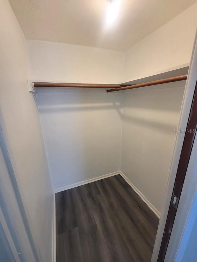 Image 20 of 26 For 10920 Oakdale Avenue