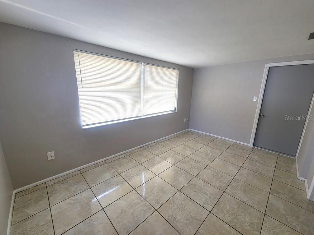 Image 22 of 26 For 10920 Oakdale Avenue