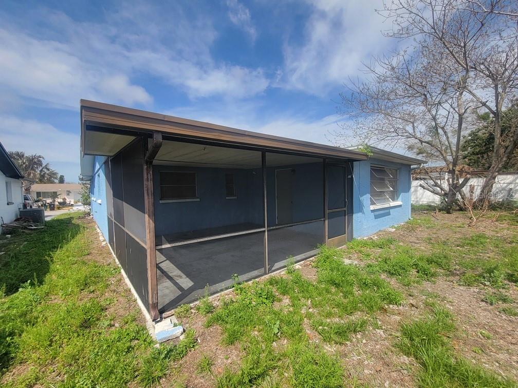 Image 26 of 26 For 10920 Oakdale Avenue