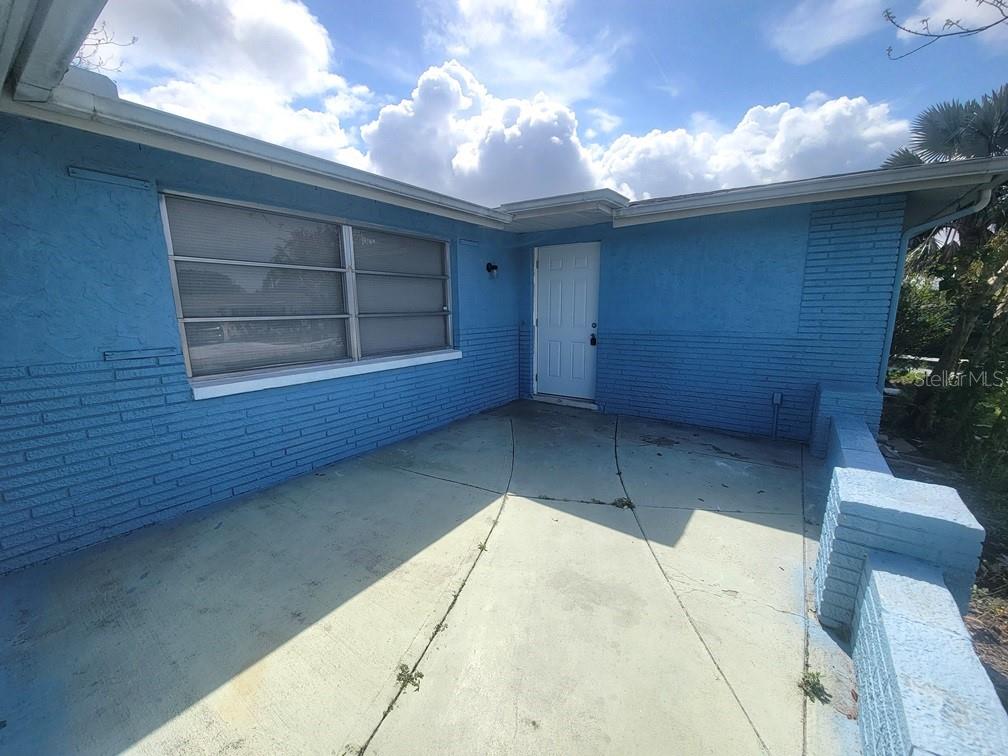 Image 3 of 26 For 10920 Oakdale Avenue