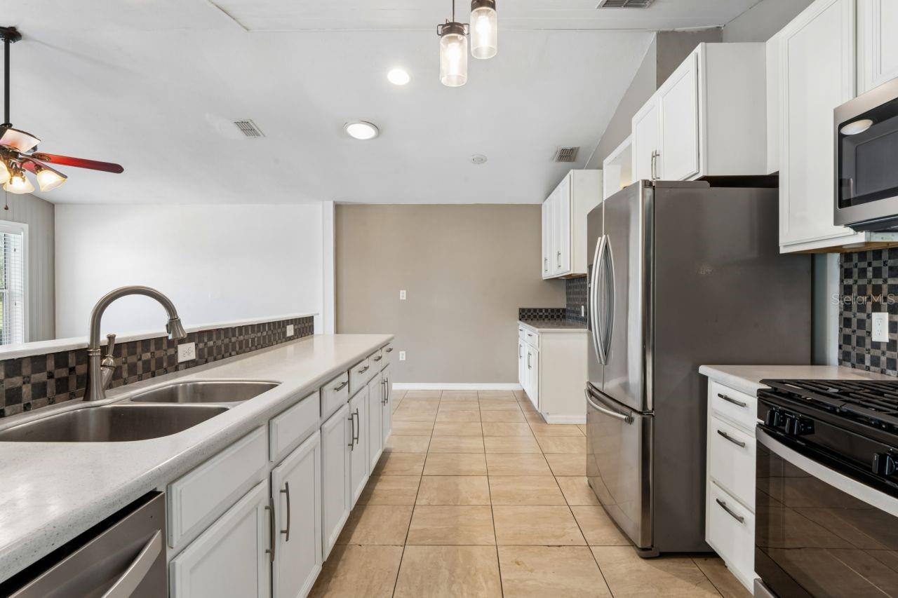 Image 18 of 77 For 375 Liberty Street