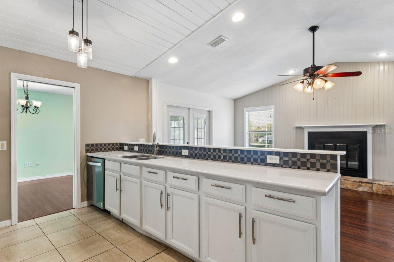 Image 6 of 77 For 375 Liberty Street