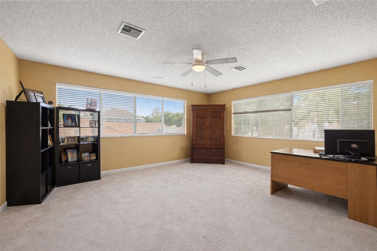 Image 15 of 40 For 4922 Edgewater Lane