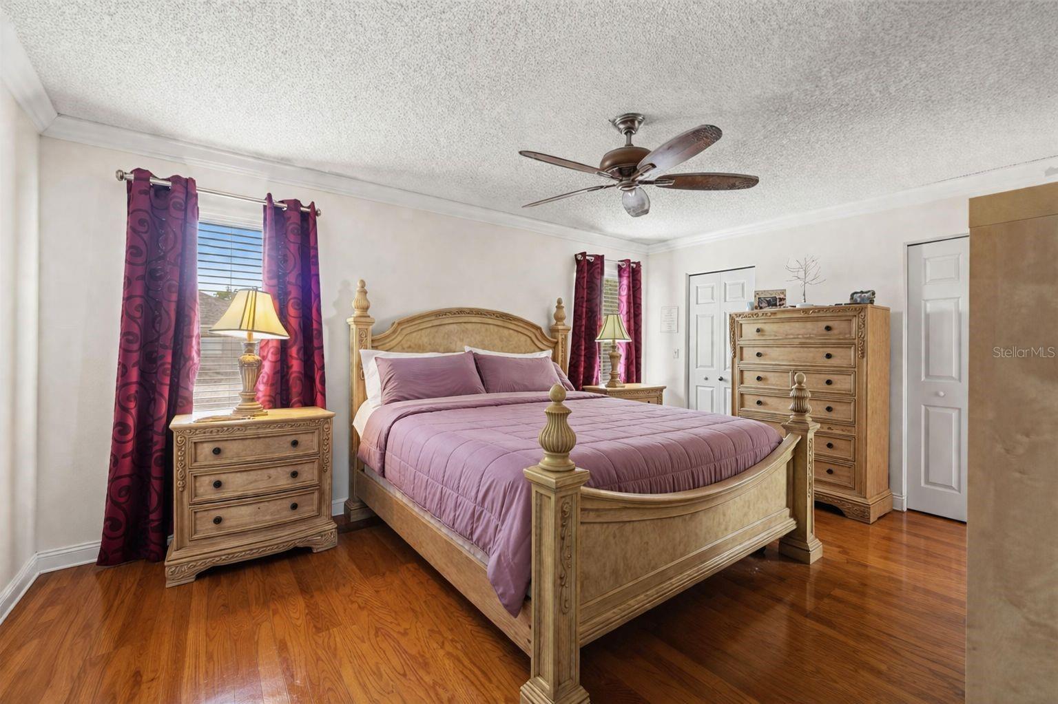 Image 17 of 40 For 4922 Edgewater Lane