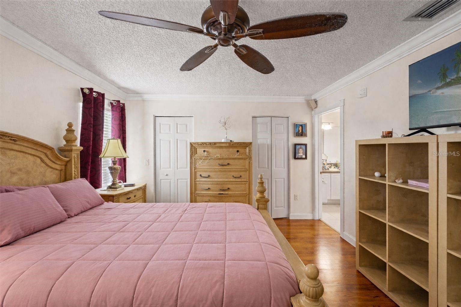 Image 18 of 40 For 4922 Edgewater Lane