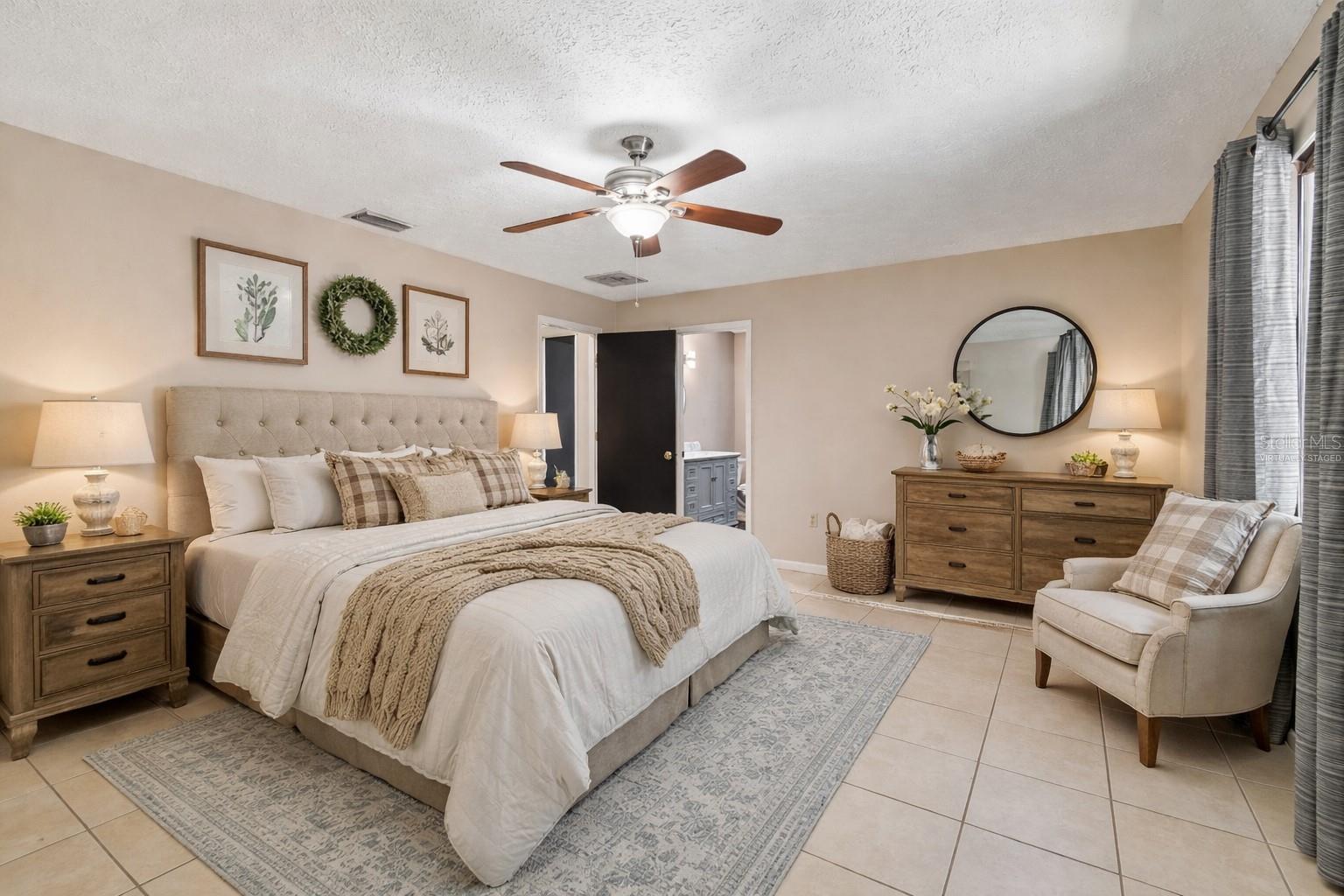 Listing photo id 13 for 7618 Mokena Court