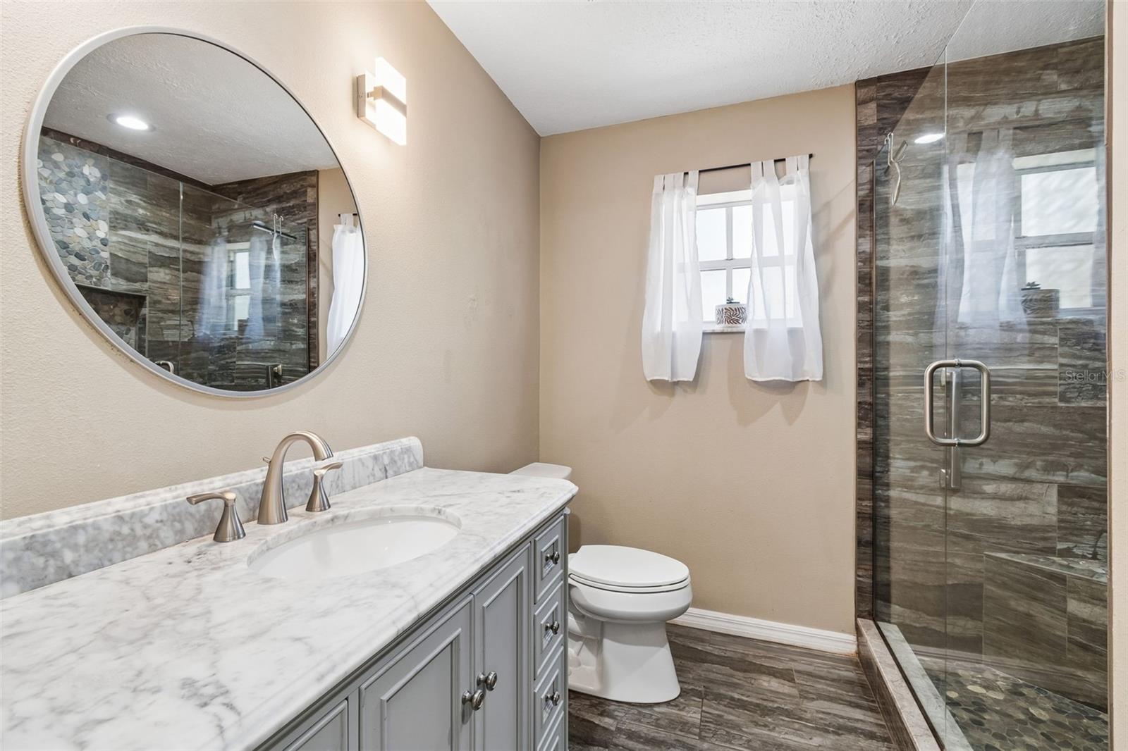 Listing photo id 15 for 7618 Mokena Court