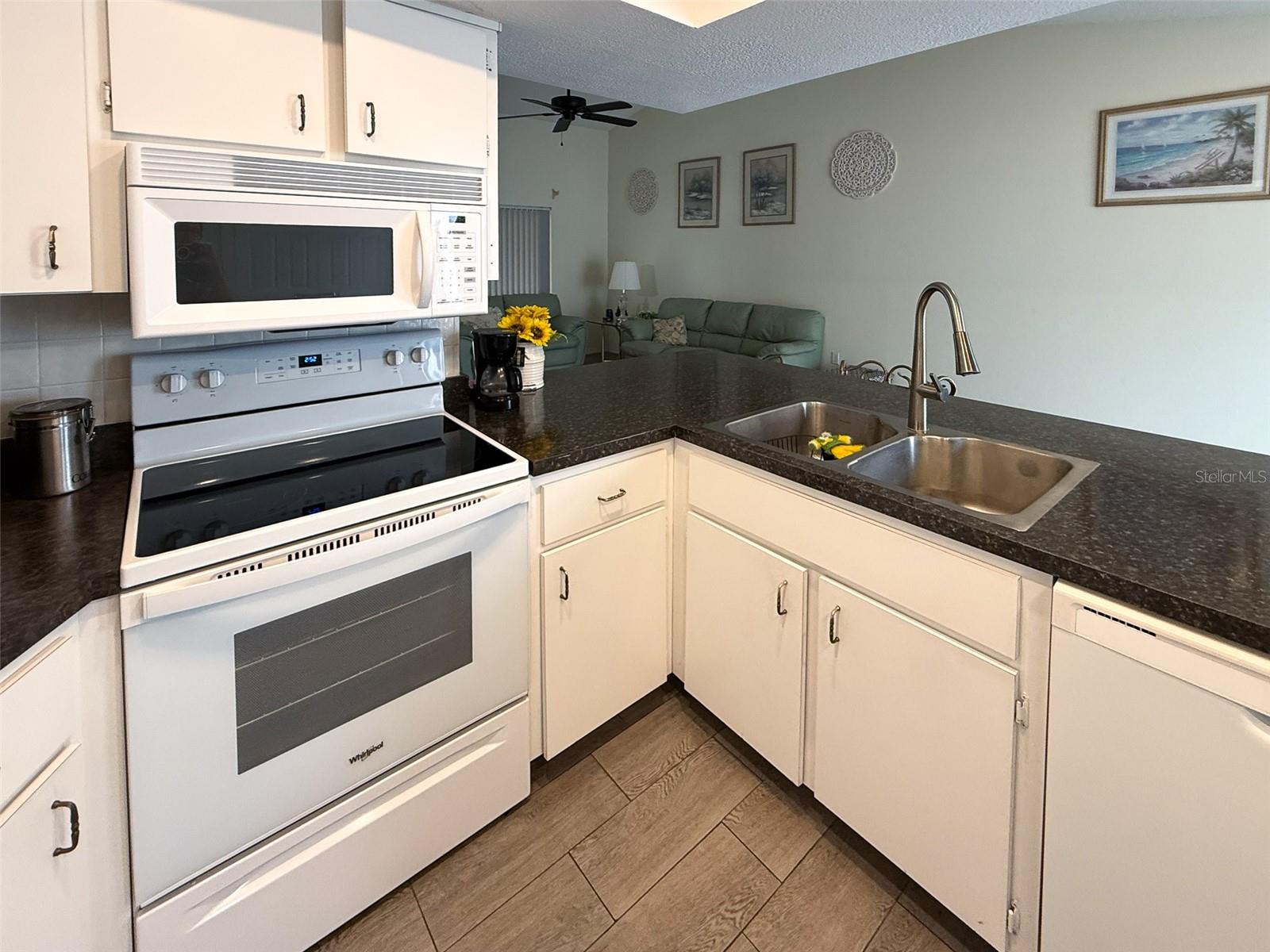 Image 25 of 34 For 7530 Roy Court