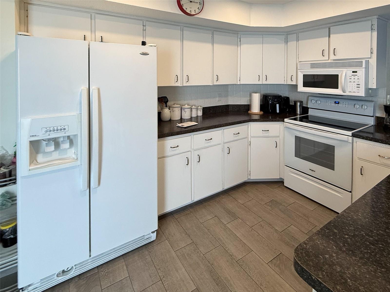 Image 3 of 34 For 7530 Roy Court