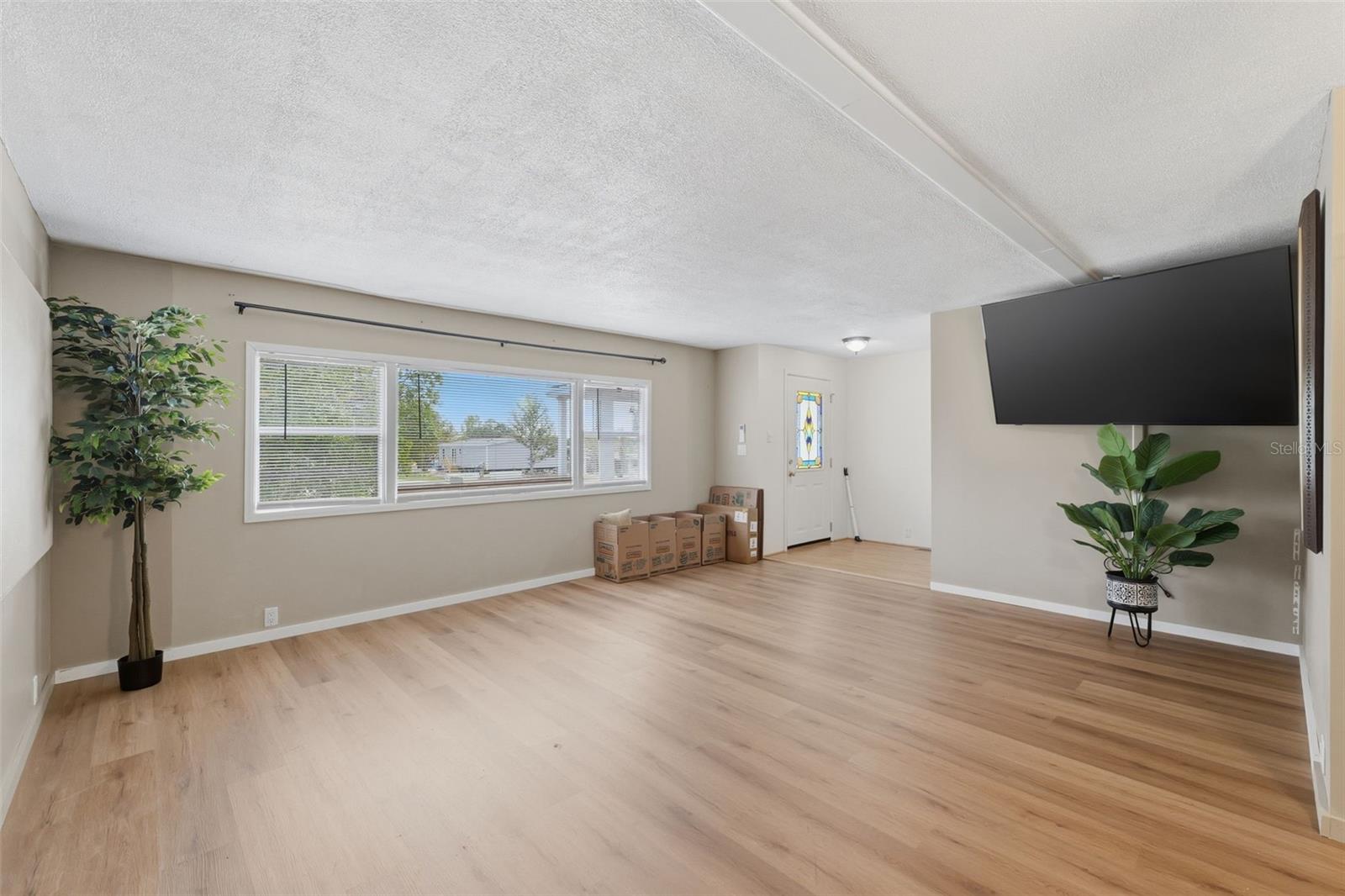 Image 37 of 43 For 9328 Highpoint Boulevard