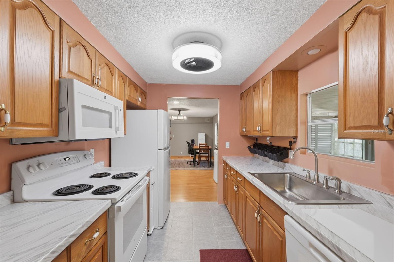 Image 38 of 43 For 9328 Highpoint Boulevard