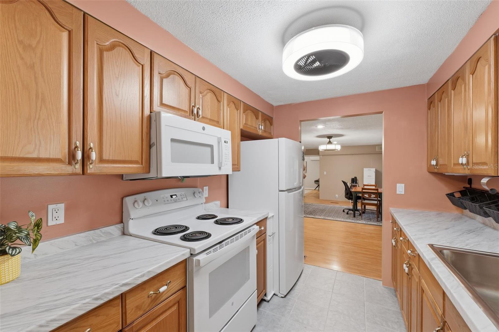 Image 39 of 43 For 9328 Highpoint Boulevard