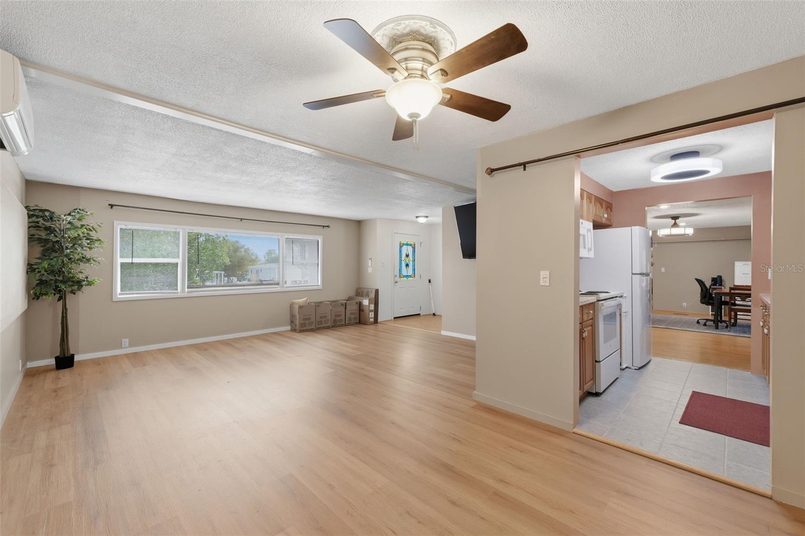 Image 6 of 43 For 9328 Highpoint Boulevard