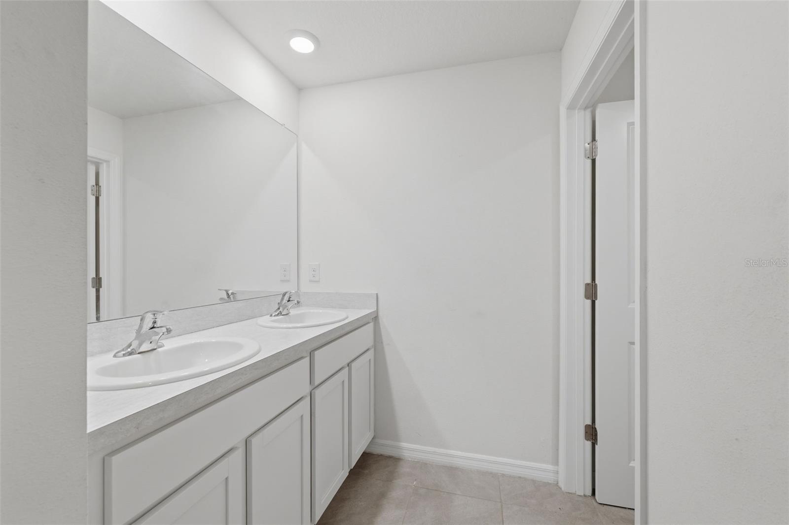 Image 27 of 66 For 7517 Gardner Street