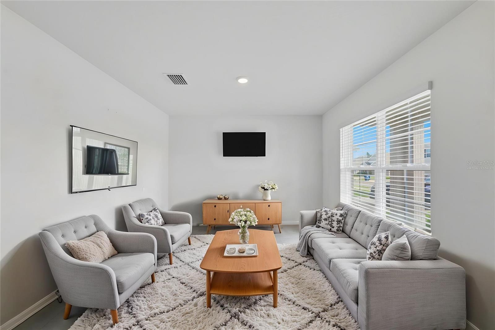 Image 6 of 66 For 7517 Gardner Street