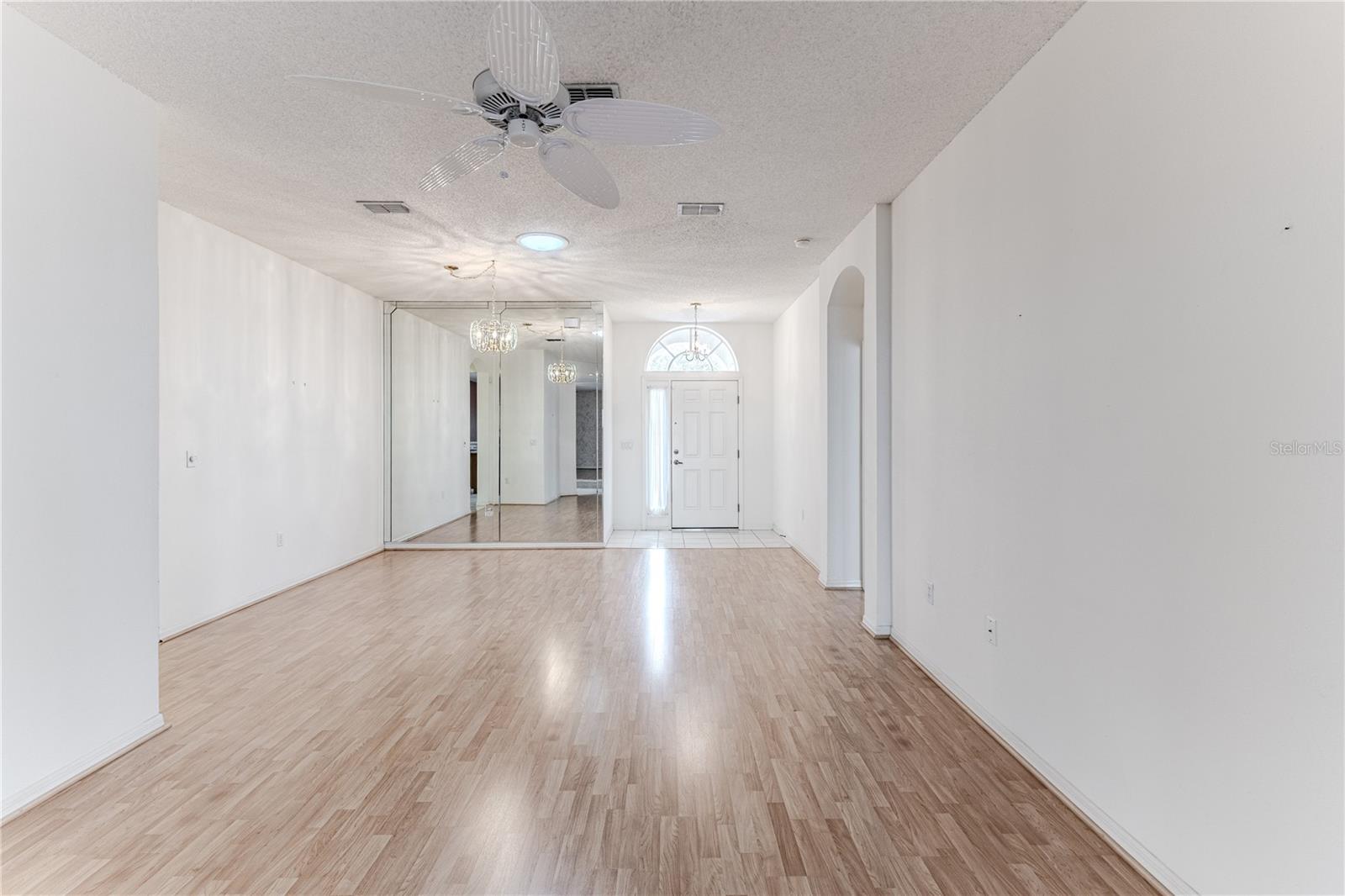 Image 11 of 62 For 431 Quane Avenue