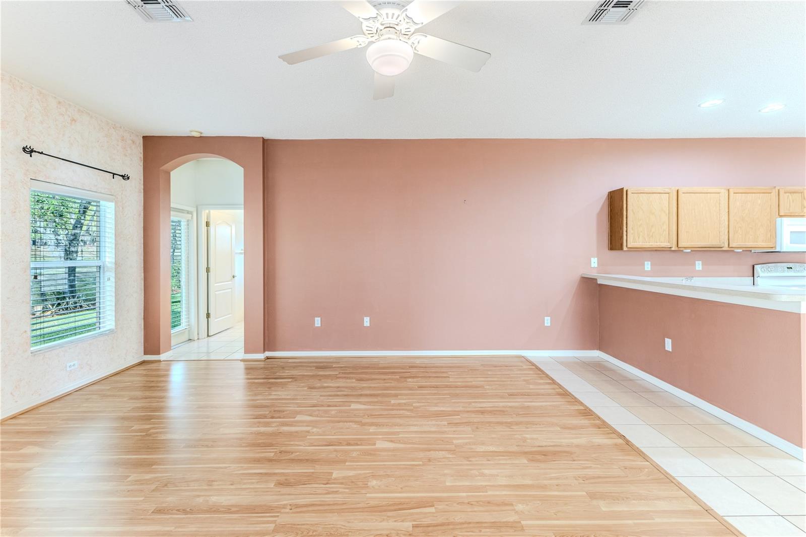 Image 22 of 62 For 431 Quane Avenue