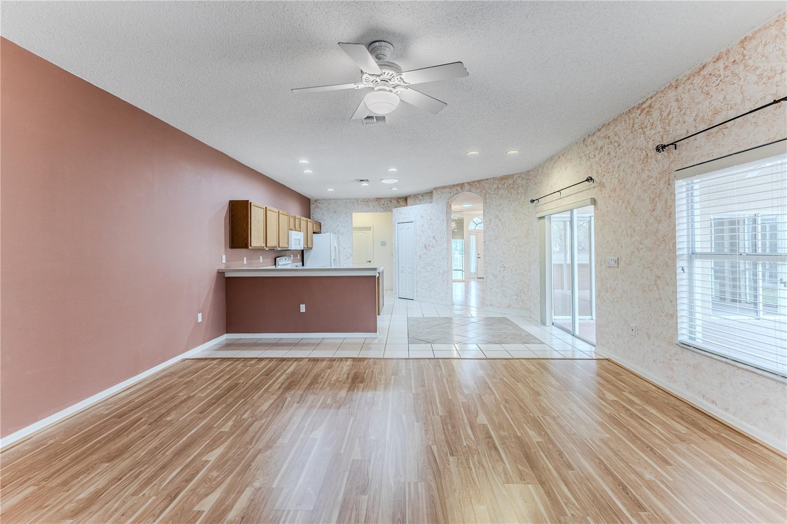 Image 23 of 62 For 431 Quane Avenue