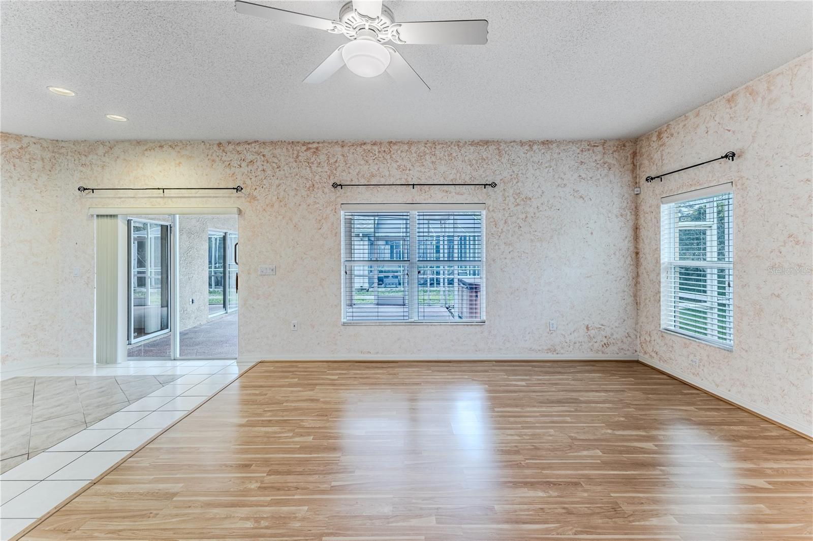 Image 25 of 62 For 431 Quane Avenue