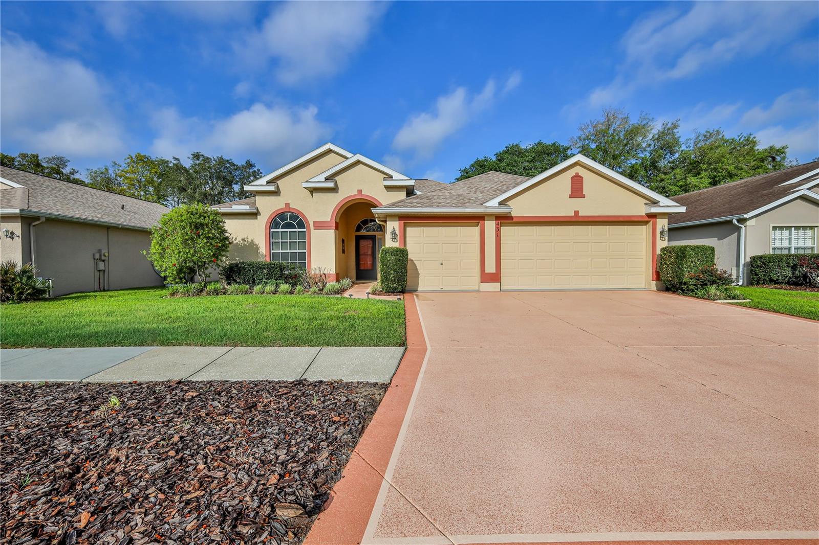 Image 3 of 62 For 431 Quane Avenue