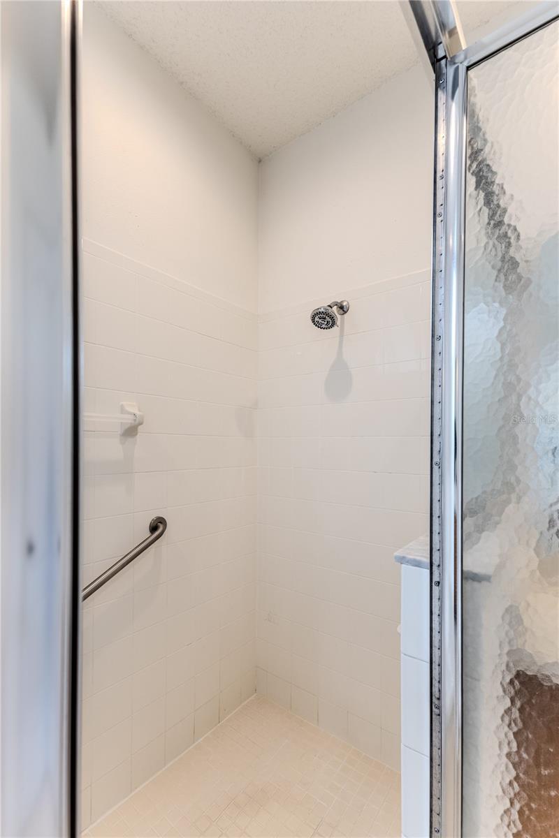 Image 32 of 62 For 431 Quane Avenue