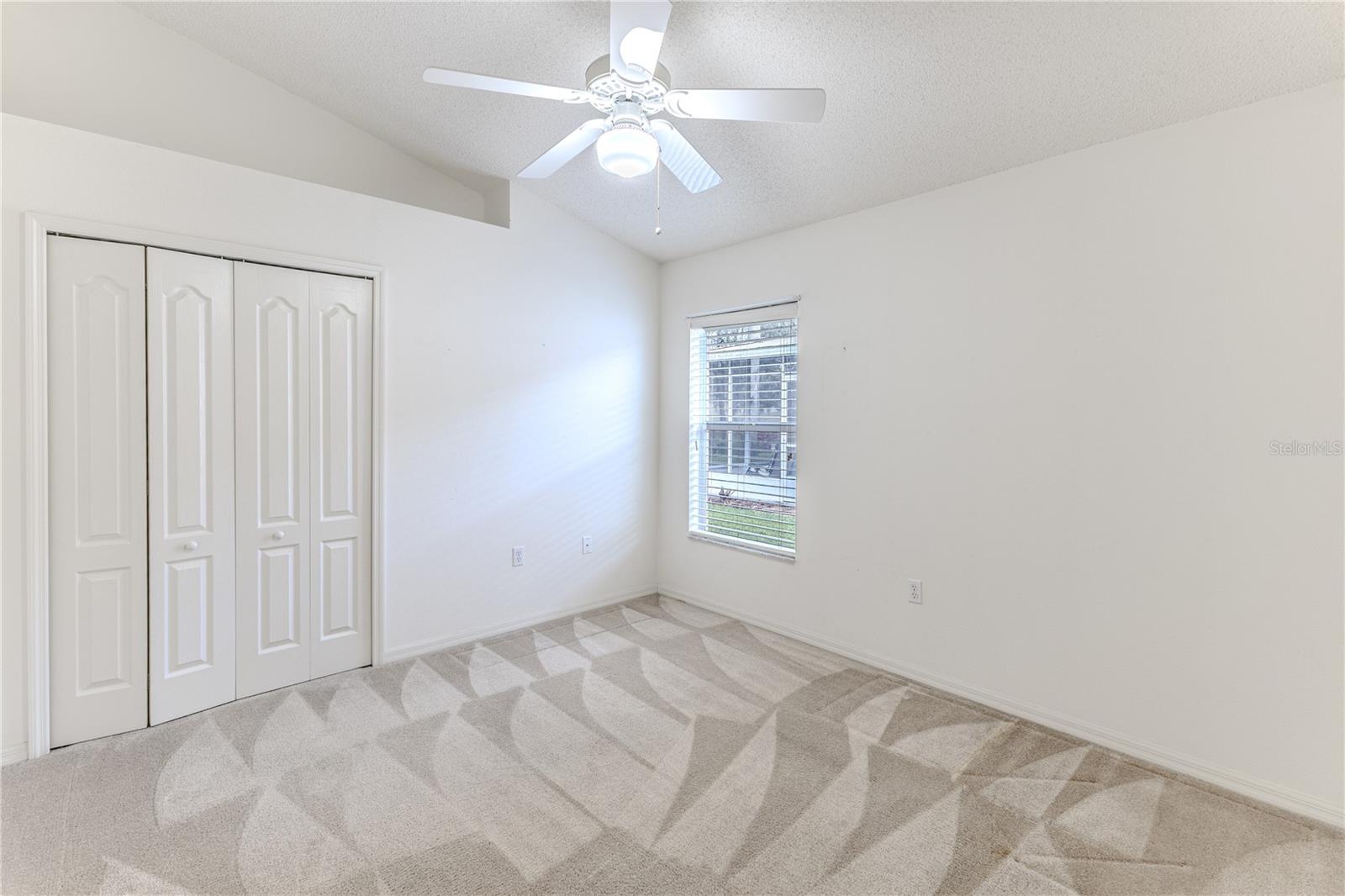 Image 42 of 62 For 431 Quane Avenue